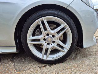 /photos/9454/8bd60050-c981-ee4a-e02a-b2628c48c430_i320x240.jpg
